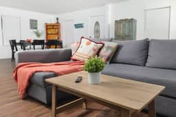 Charming Dreamy Home Close to Downtown SA