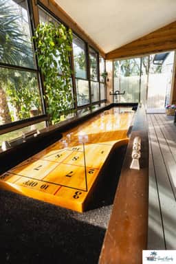 Waterfront Zen-Dock, Paddleboards, Jacuzzi & Games