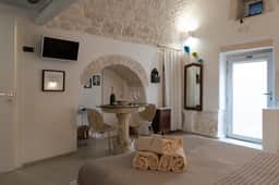 La Casa di Laura - White City Hideaway