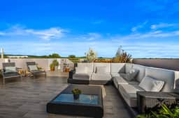 Tropical Sunset Penthouse • Rooftop & Hot Tub - Image 2