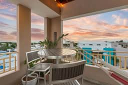 Tropical Sunset Penthouse • Rooftop & Hot Tub - Image 3