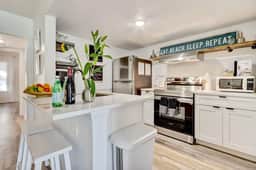 Las Olas Cabana - Close to Beach & Restaurants - Image 3