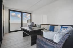 Zaturn Beach House - Image 4