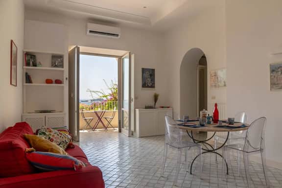 Dolce Vita Beach House stunning views by the sea