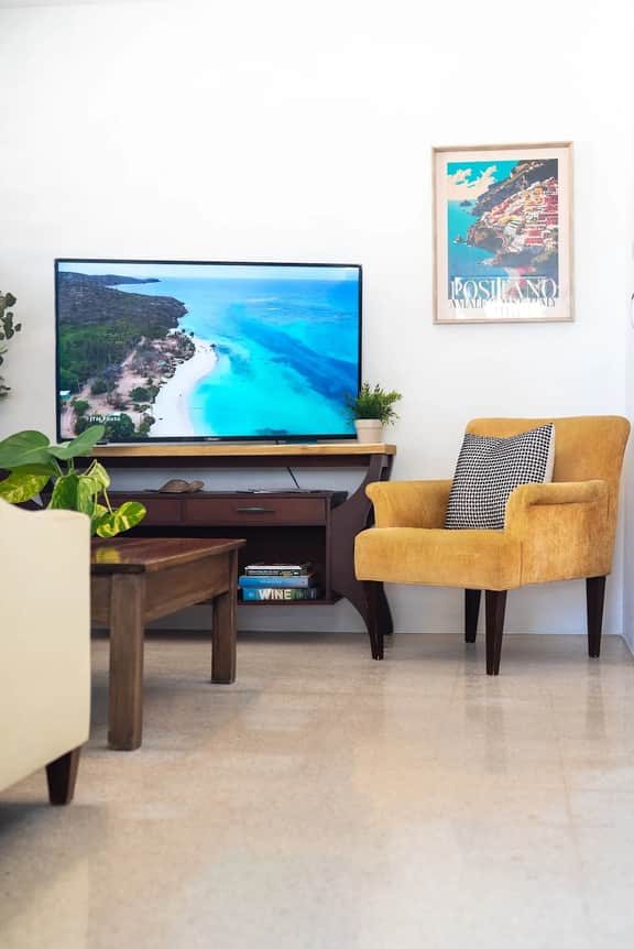 Walk 2 beach & Dining | Near airport-Remote work