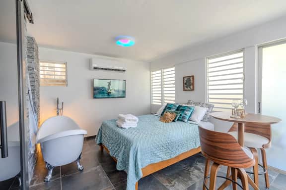 Casa Brisa del Mar – Steps to Montones Beach