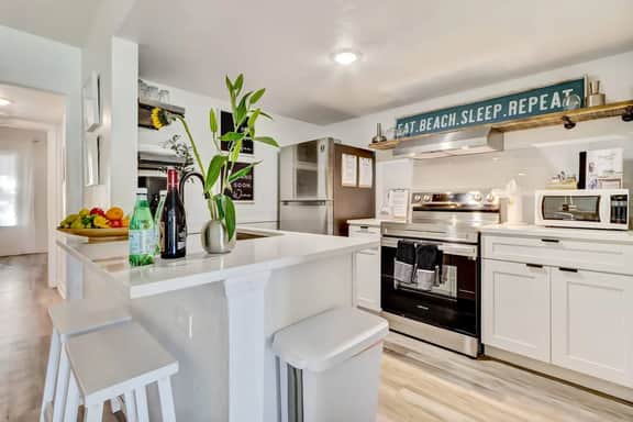 Las Olas Cabana - Close to Beach & Restaurants - Image 3
