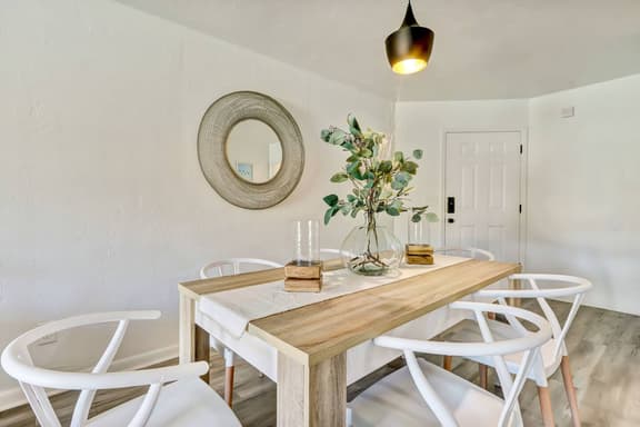 Las Olas Cabana - Close to Beach & Restaurants - Image 1