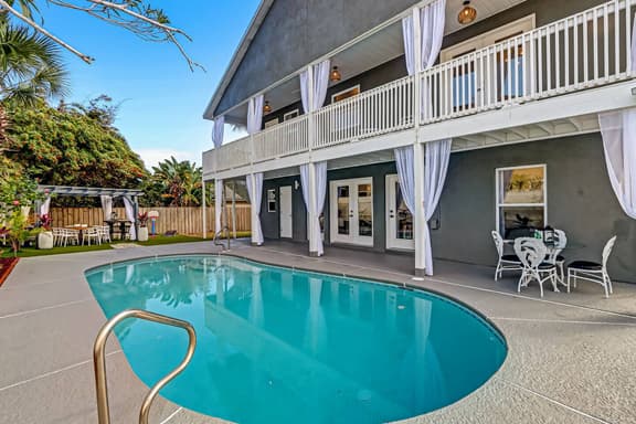 Coastal Cabana - Private Pool - Walk to Beach - Image 1