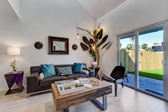 Classy Bohemian Beach Cabana- Close to Beach - Image 1